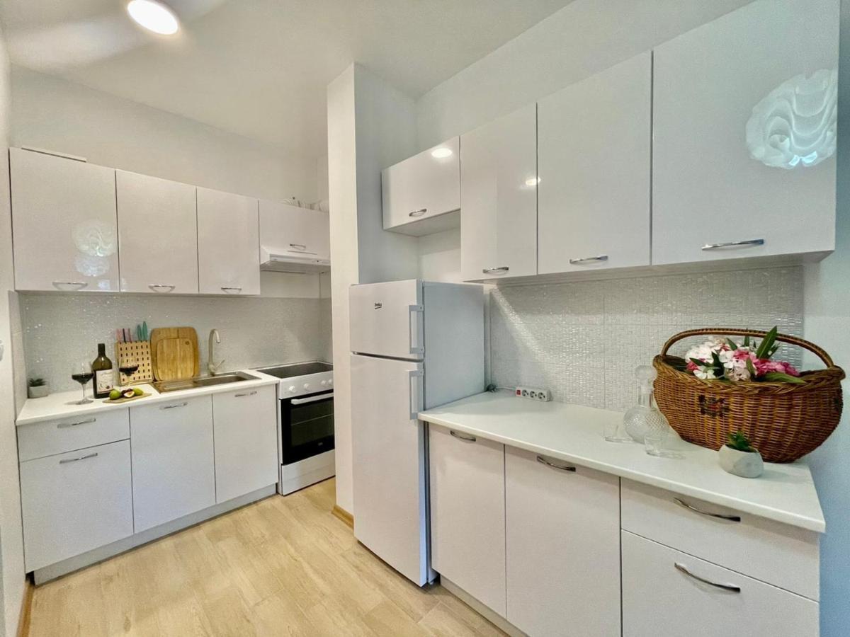 Olive Square Apartment Budva Eksteriør billede