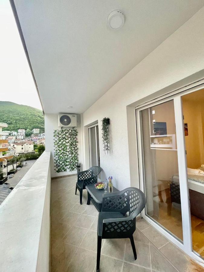 Olive Square Apartment Budva Eksteriør billede